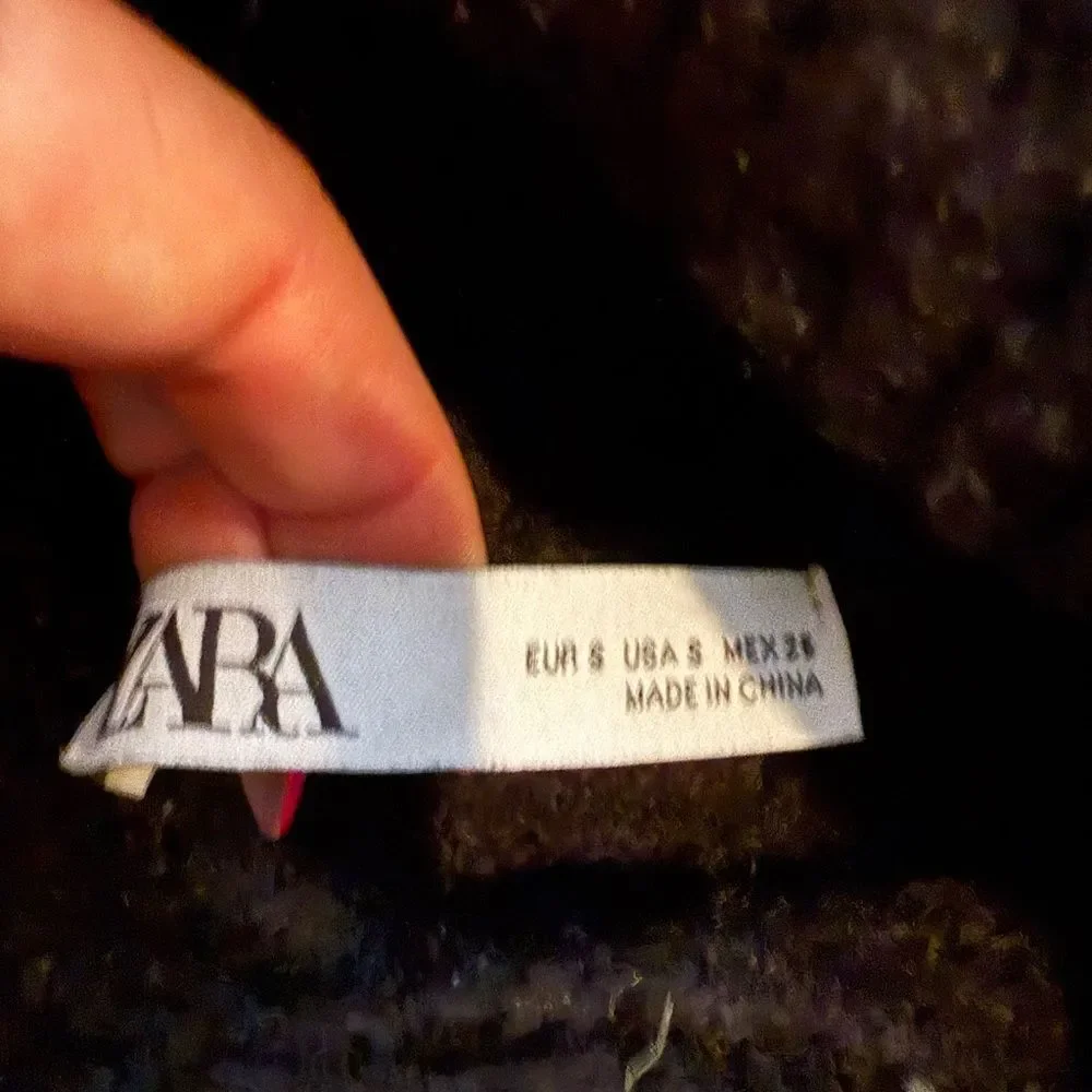 Zara elegant black